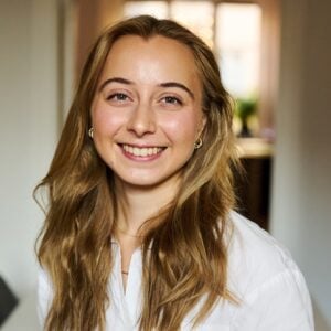Julia-Erginoz-1-300x300